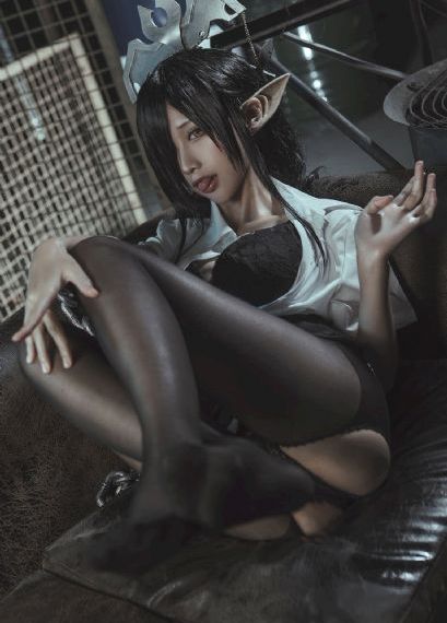亚洲区日韩区主播传媒_十万网红美女美酱