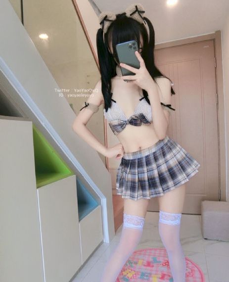 一个人在线观看免费视频www_超清迅雷电影在线