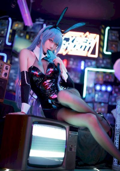女子监狱的男狱警完整版在线电影_4K迅雷电影在线