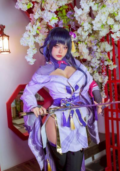 柳莫菁门久久一区二区_国产在线观看