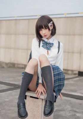 日日摸夜夜添夜夜添吃奶_720电影完整版