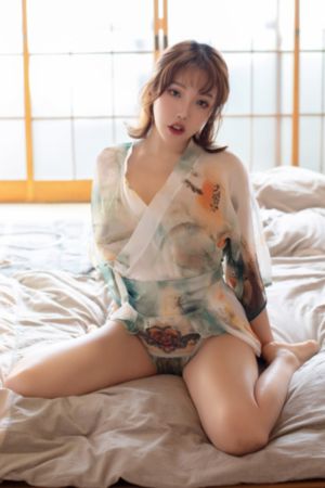 自拍乱拍精品三级韩国H_DVD免费观看