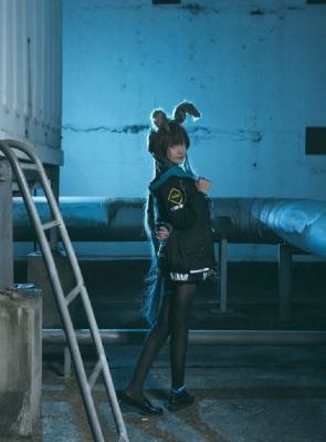 办公室丝袜激情_超清天堂在线